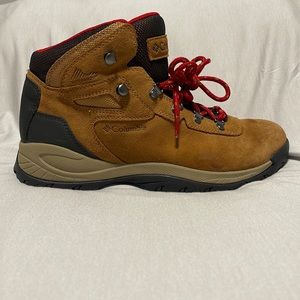Columbia Classic Waterproof Hiker